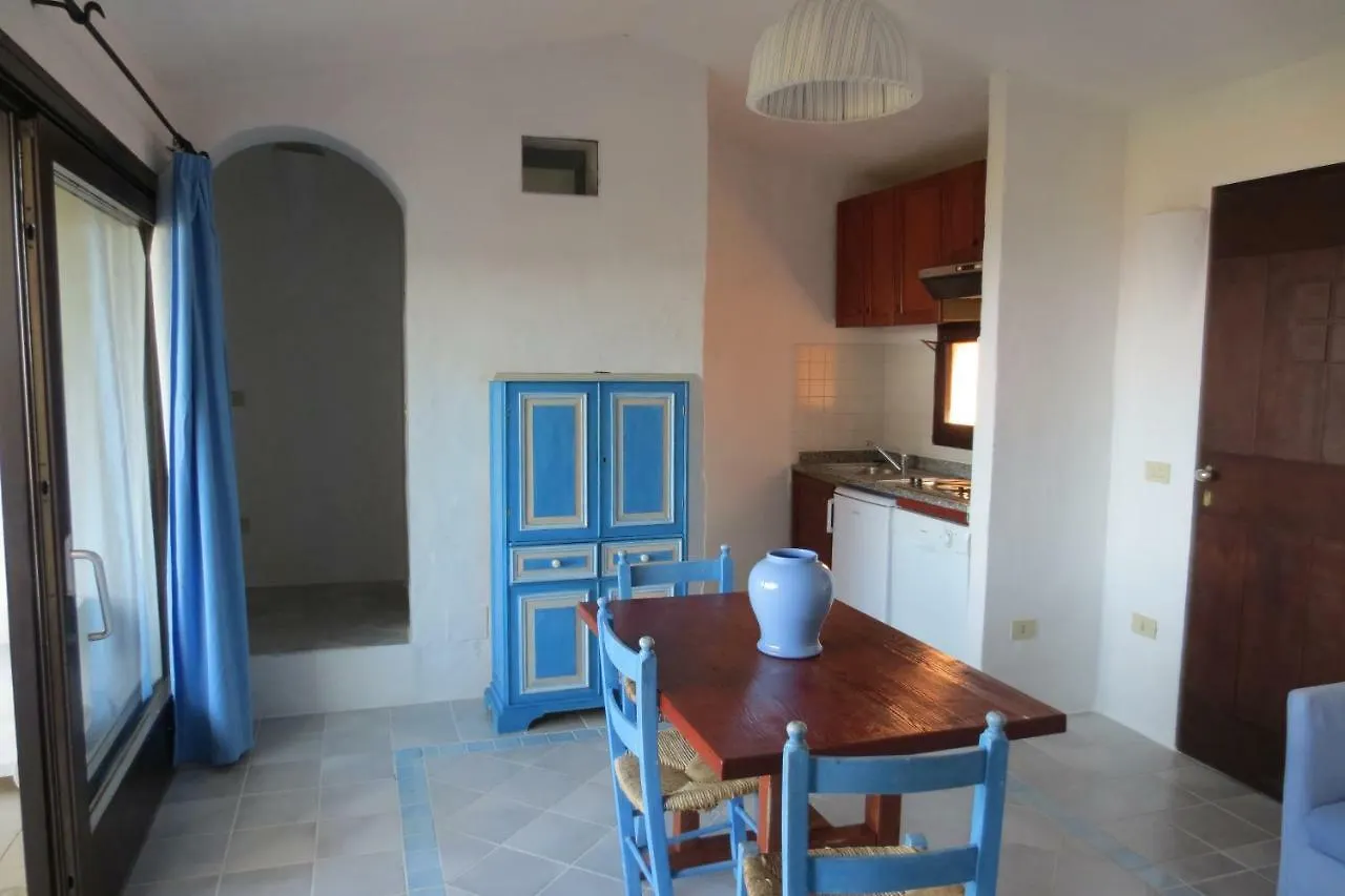 Residence I Cormorani Bis Baja Sardinya Apart Otel