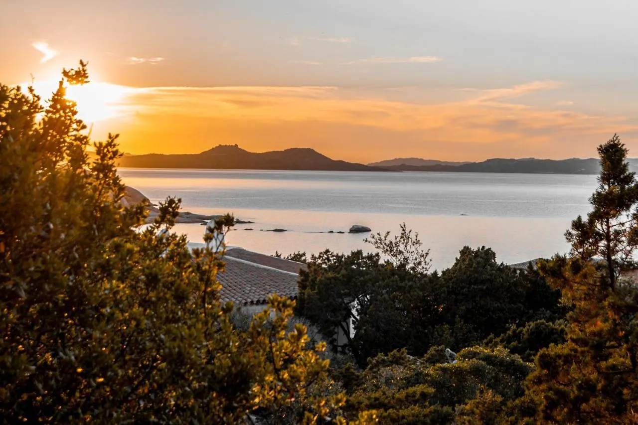 Residence I Cormorani Bis Baja Sardinia Ξενοδοχείο με διαμερίσματα