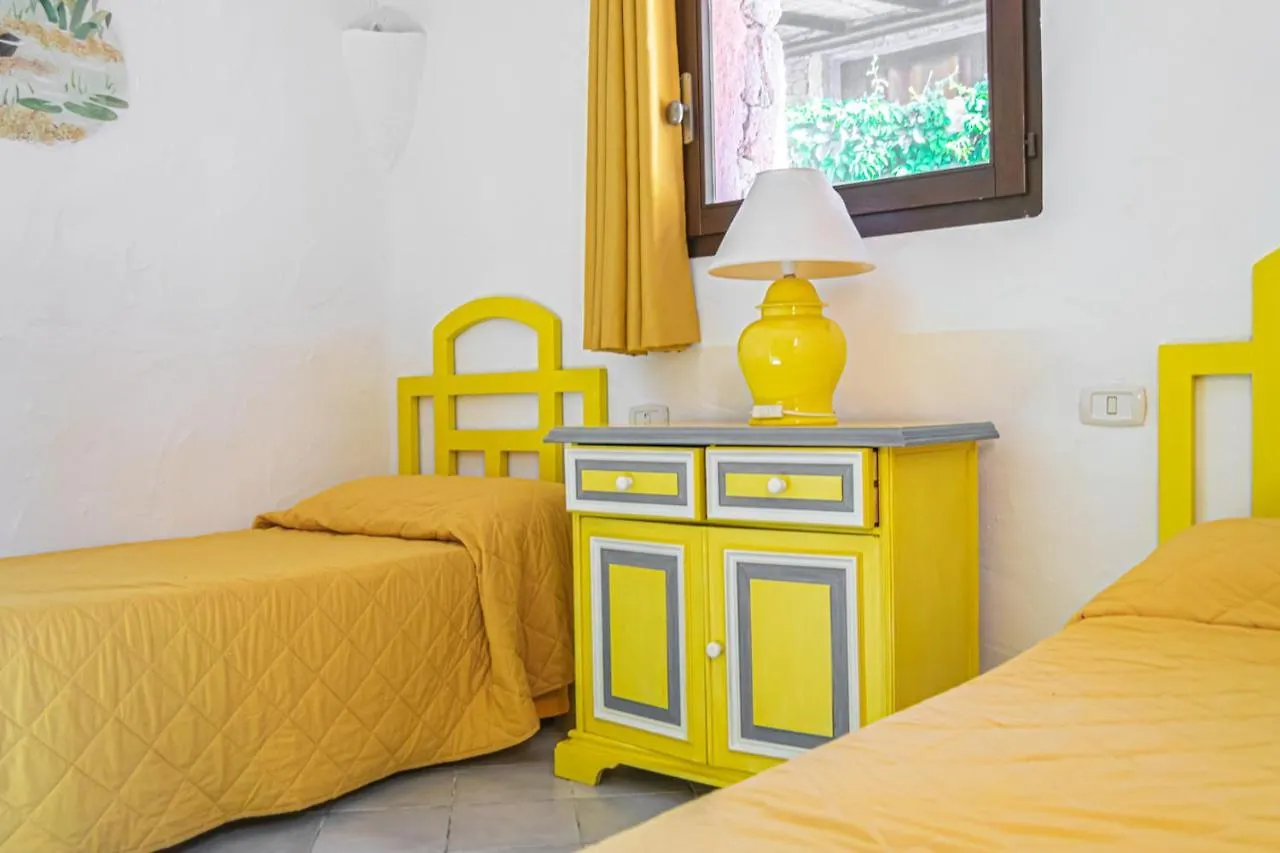 Residence I Cormorani Bis Baja Sardinia 0*,