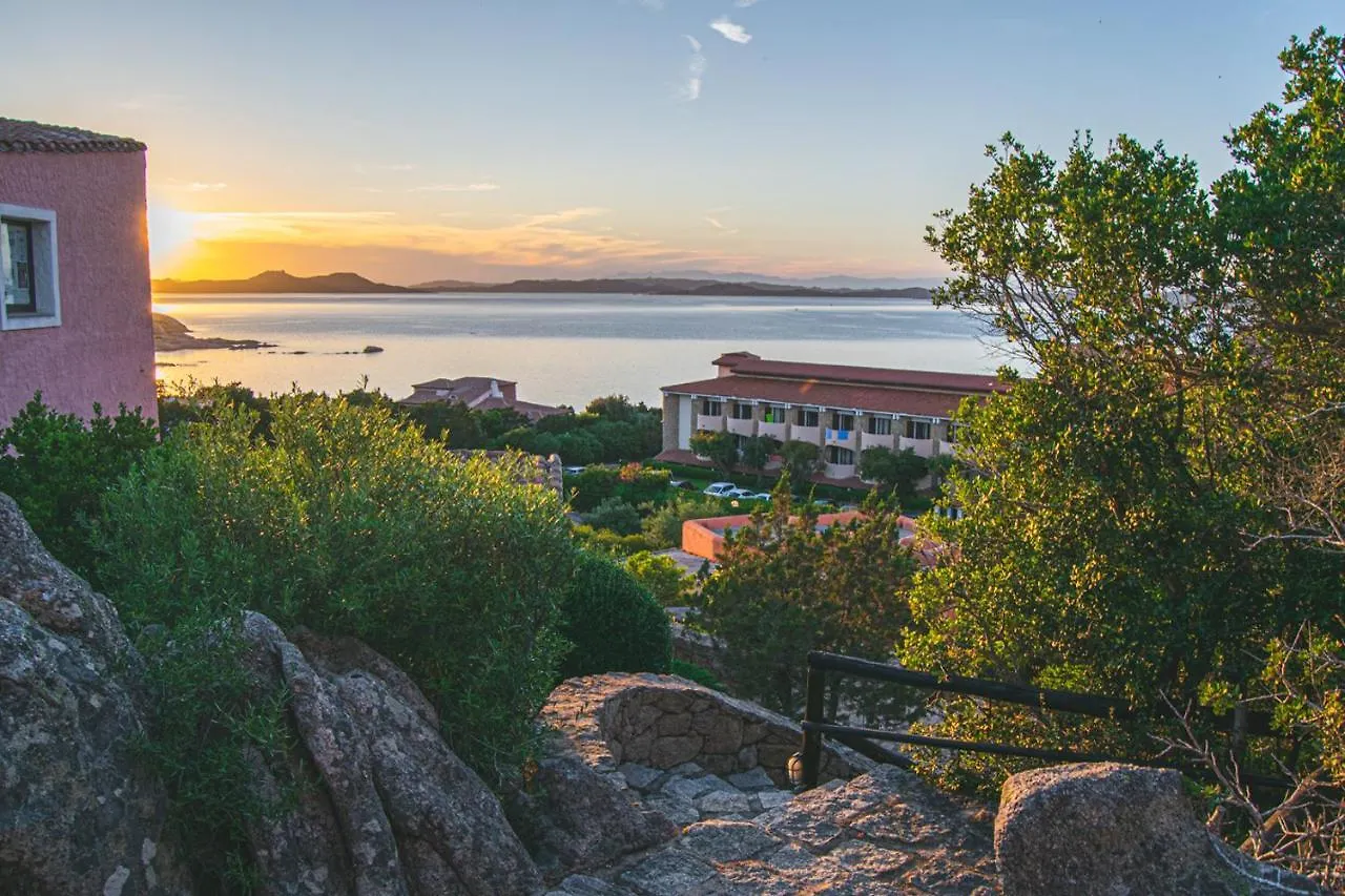 Residence I Cormorani Bis Baja Sardinia Ιταλία