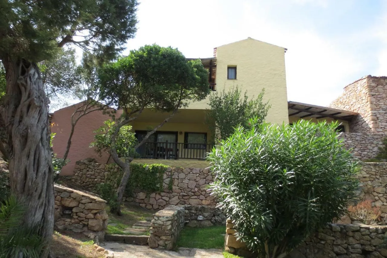Residence I Cormorani Bis Baja Sardinia Ιταλία