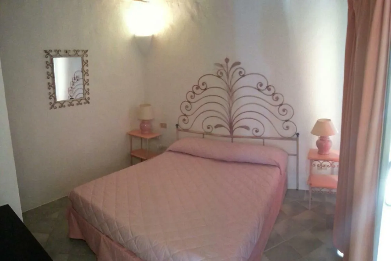 Residence I Cormorani Bis Baja Sardinia 0*,