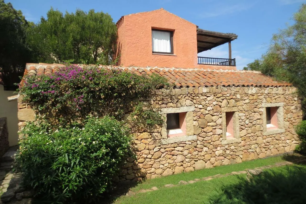Residence I Cormorani Bis Baja Sardinia 0*,