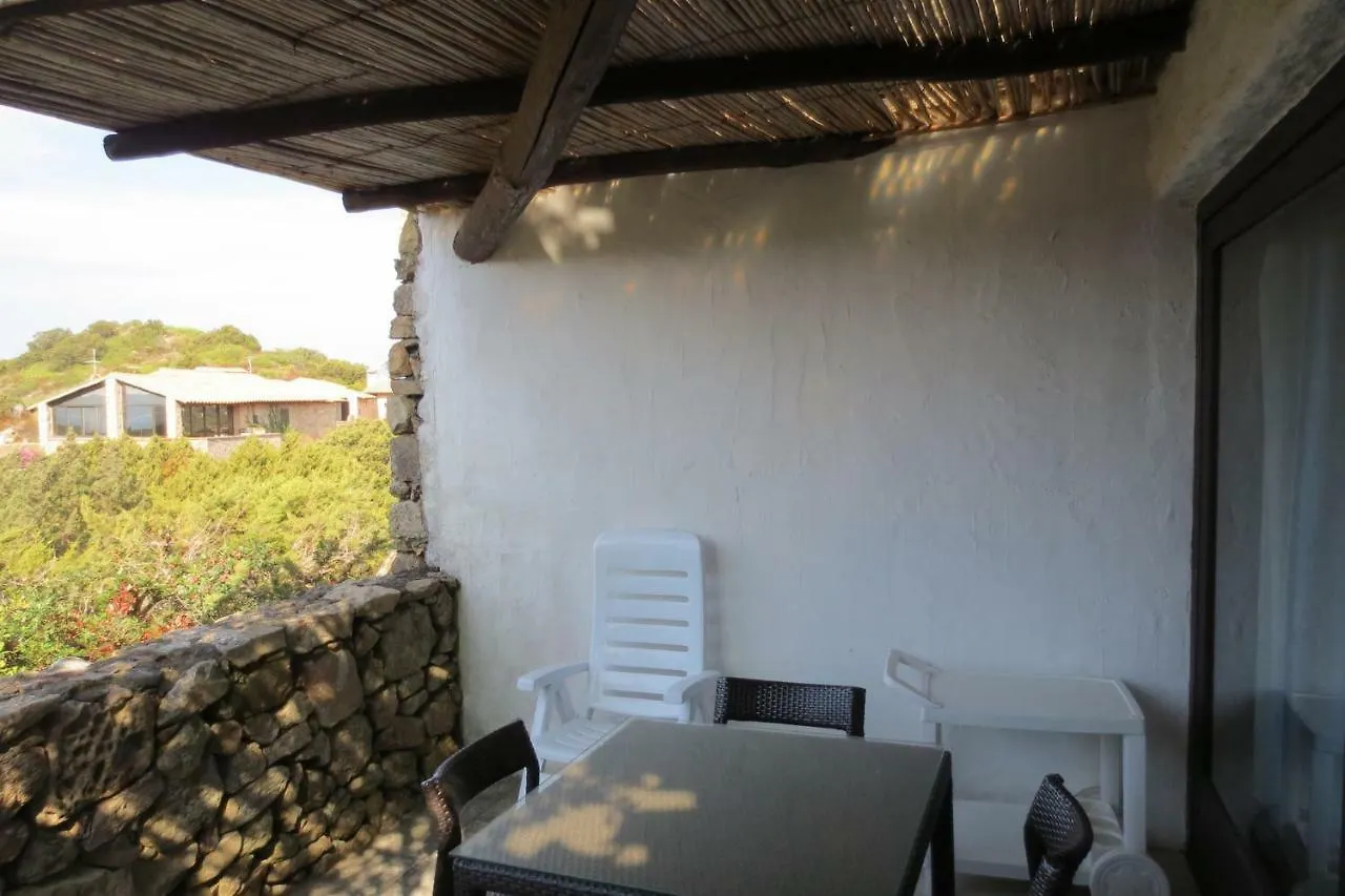 Residence I Cormorani Bis Baja Sardinia Ξενοδοχείο με διαμερίσματα